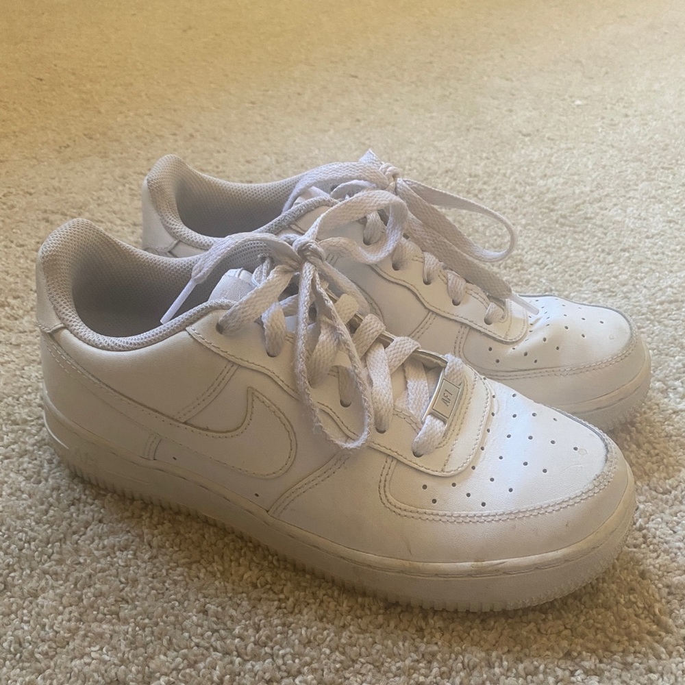 air force ones size 5.5